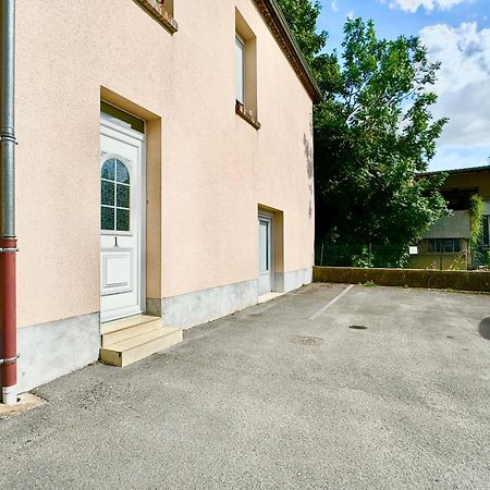 Le Cubry : Appart Hyper-Centre Avec Une Place De Parking Épernay Esterno foto
